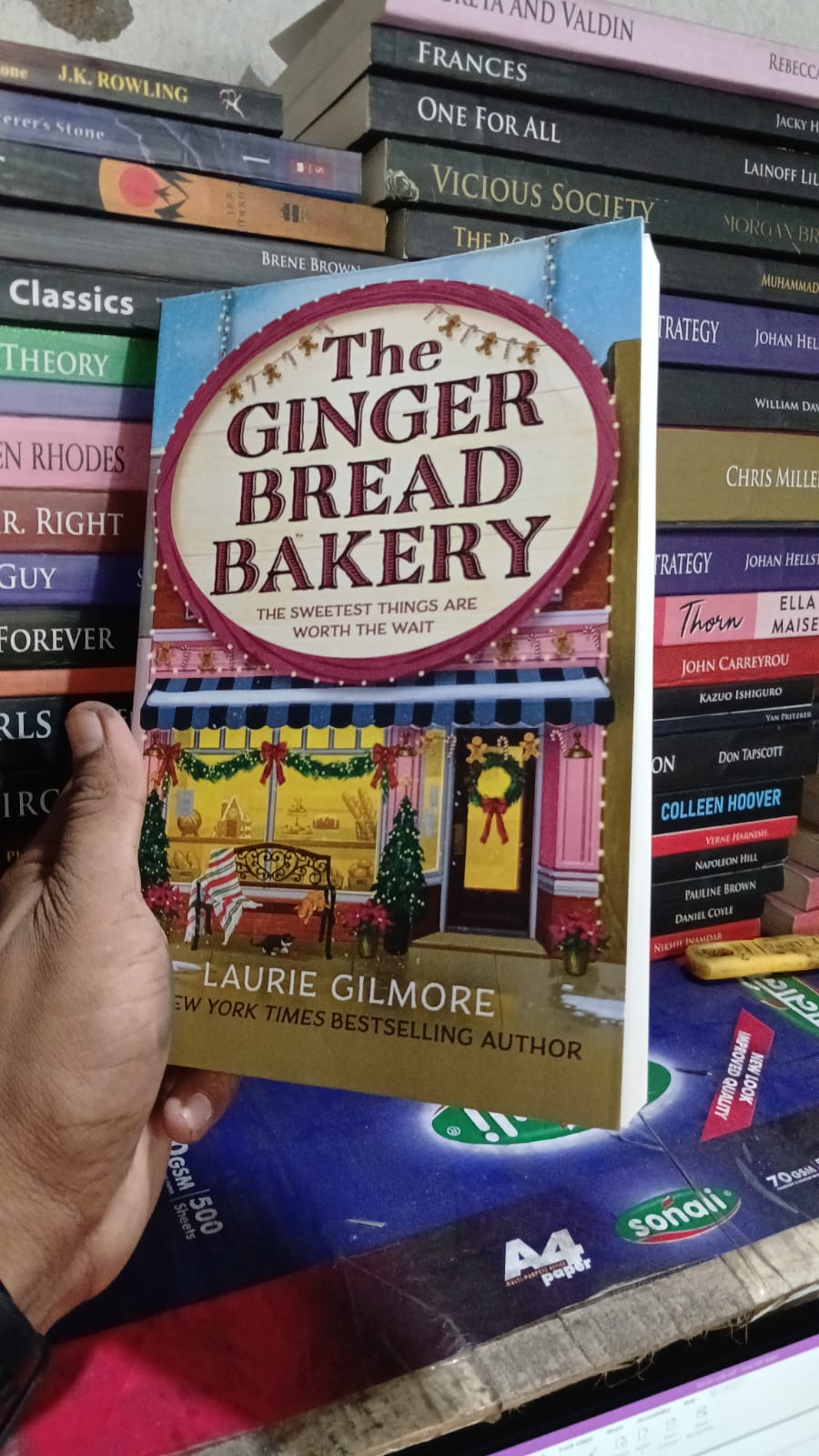 The Gingerbread Bakery by Laurie Gilmore Book Tank BD(02)