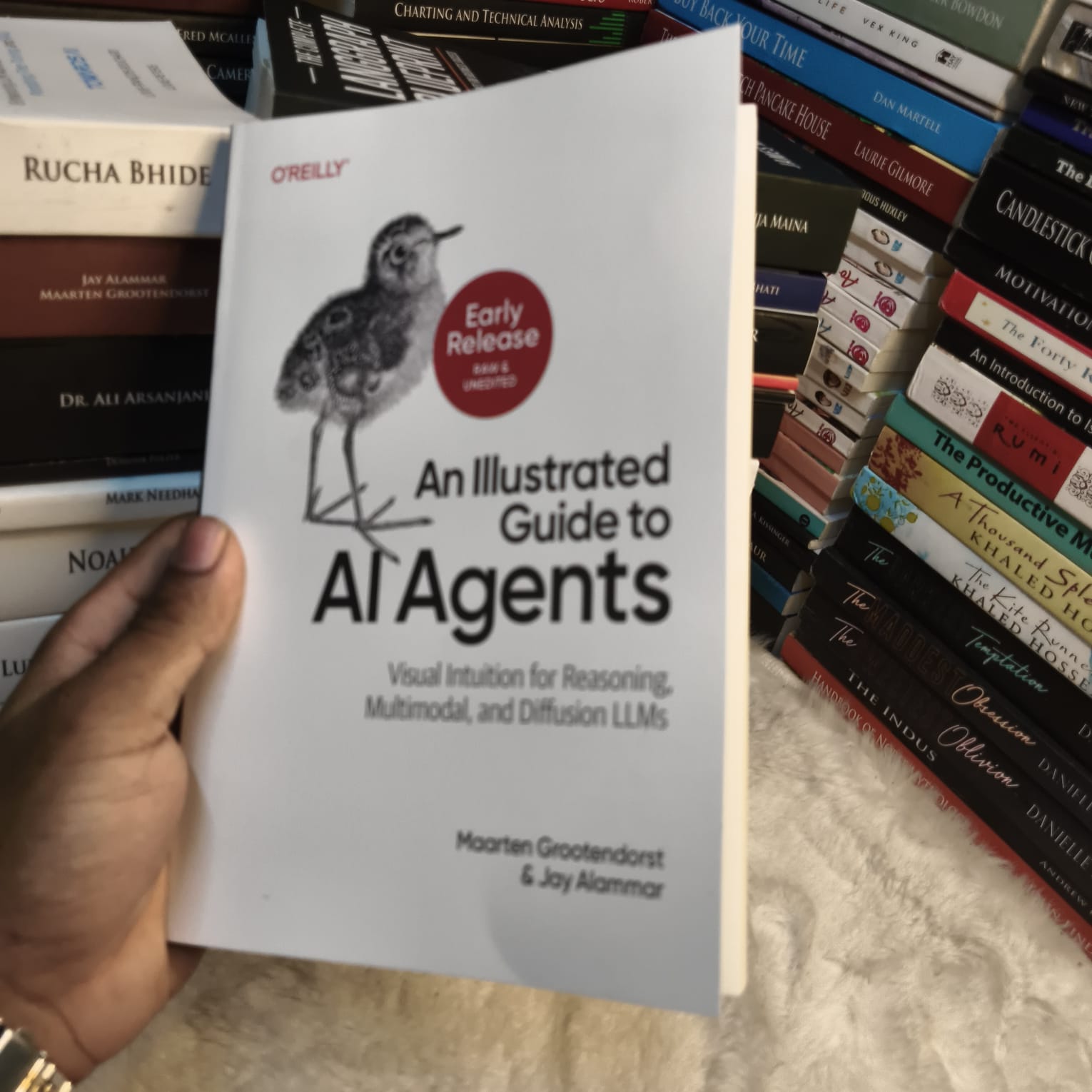 An Illustrated Guide to AI Agents by Maarten Grootendorst & Jay Alammar