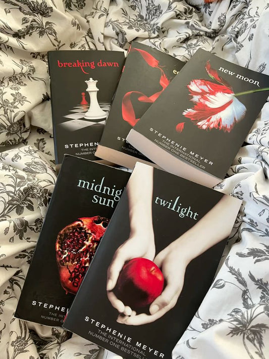 Twilight Saga (5 Books) by Stephenie Meyer